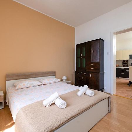 Apartment Dobric Koromačno Exteriér fotografie